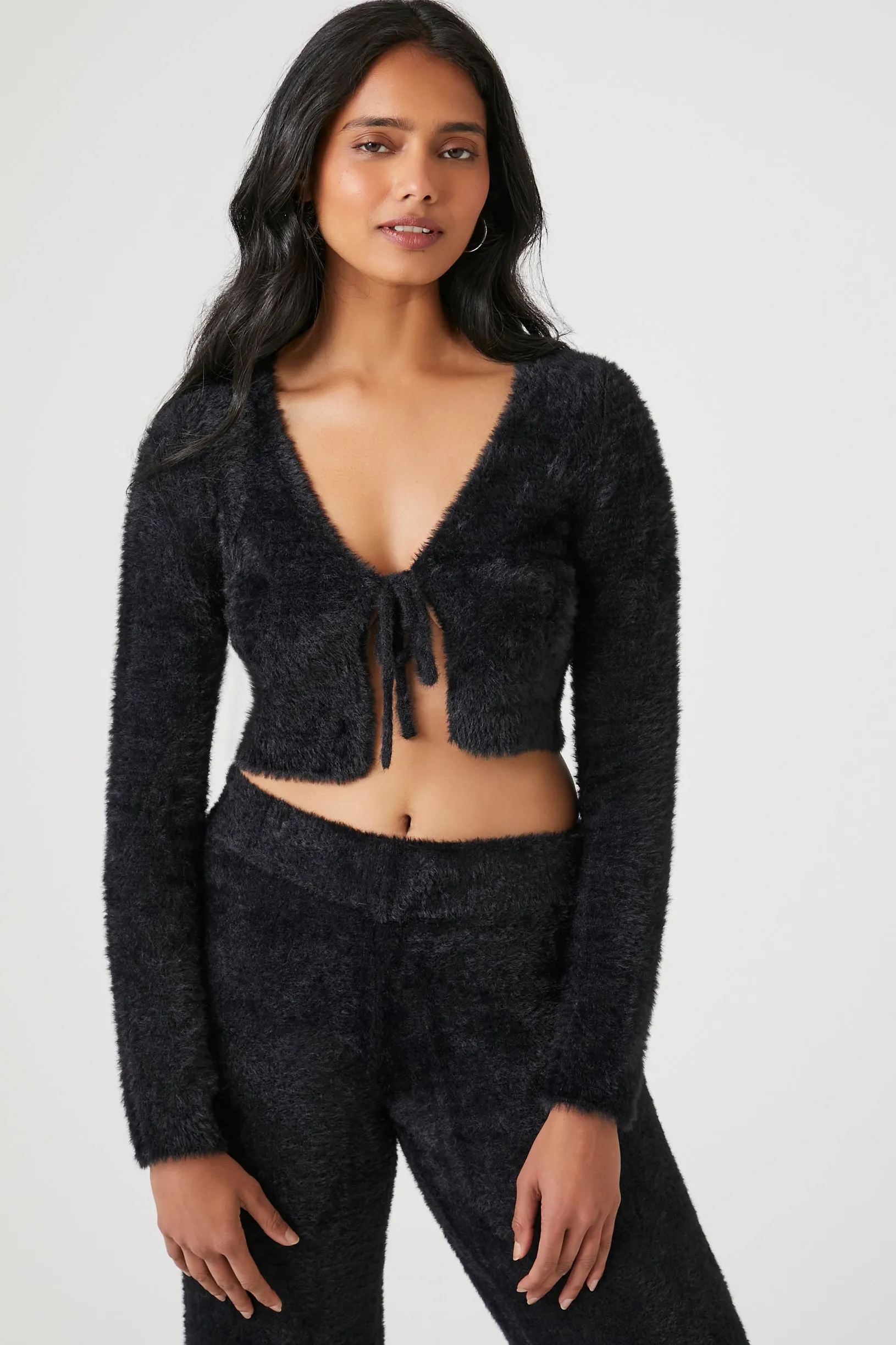 Cardigan court en tricot pelucheux