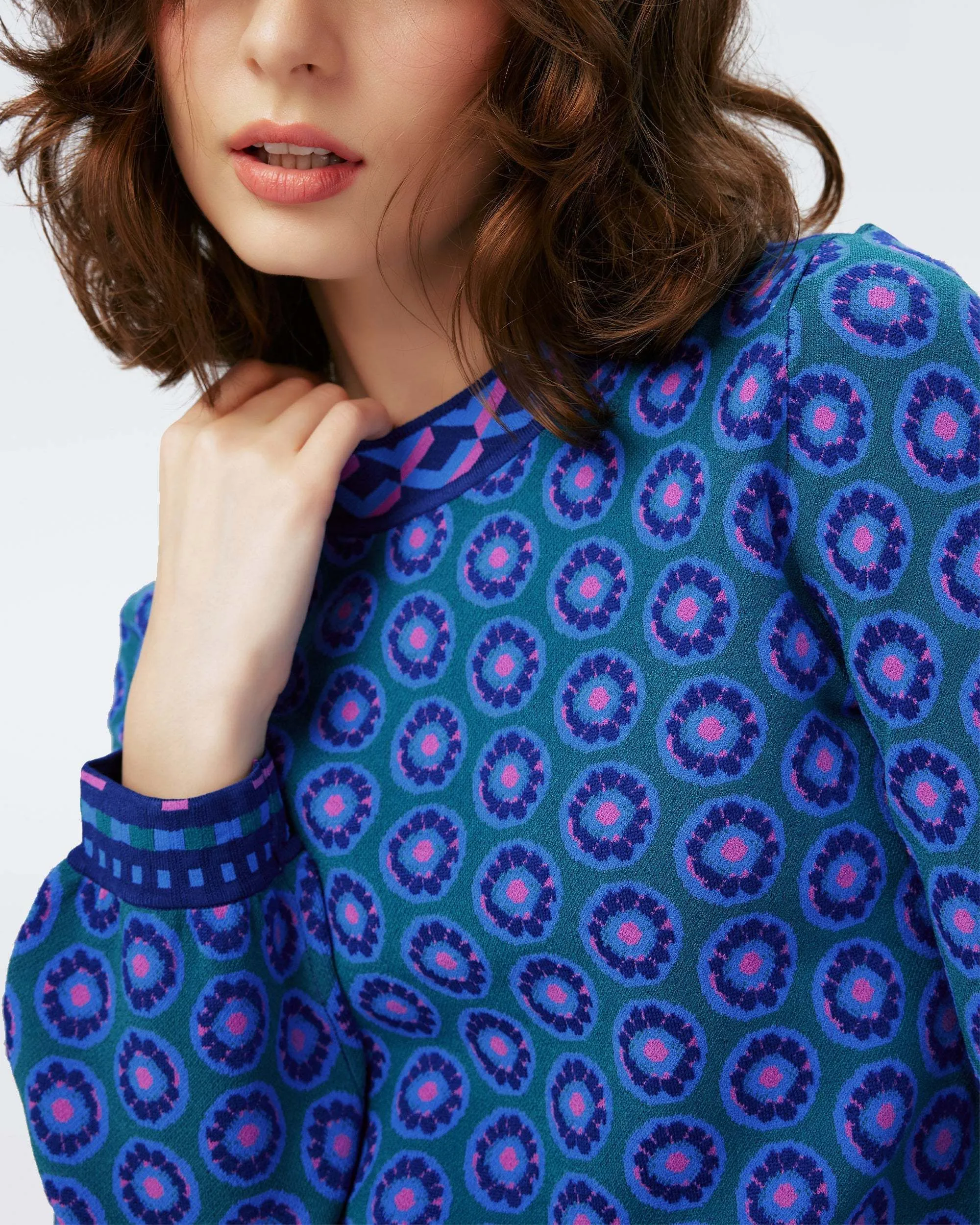 DIANE von FURSTENBERG  |Long Sleeves V-neck & Crew neck