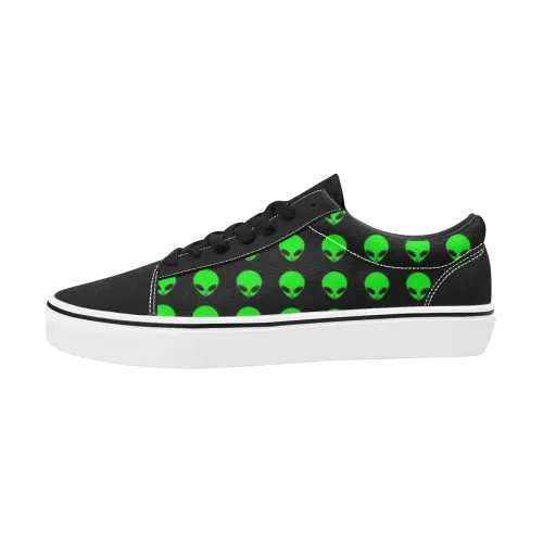 Green Alien Head Men's Low Top Skateboarding Shoes