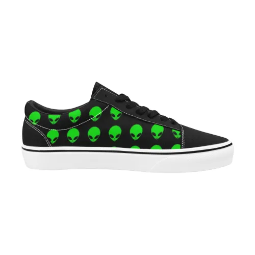 Green Alien Head Men's Low Top Skateboarding Shoes