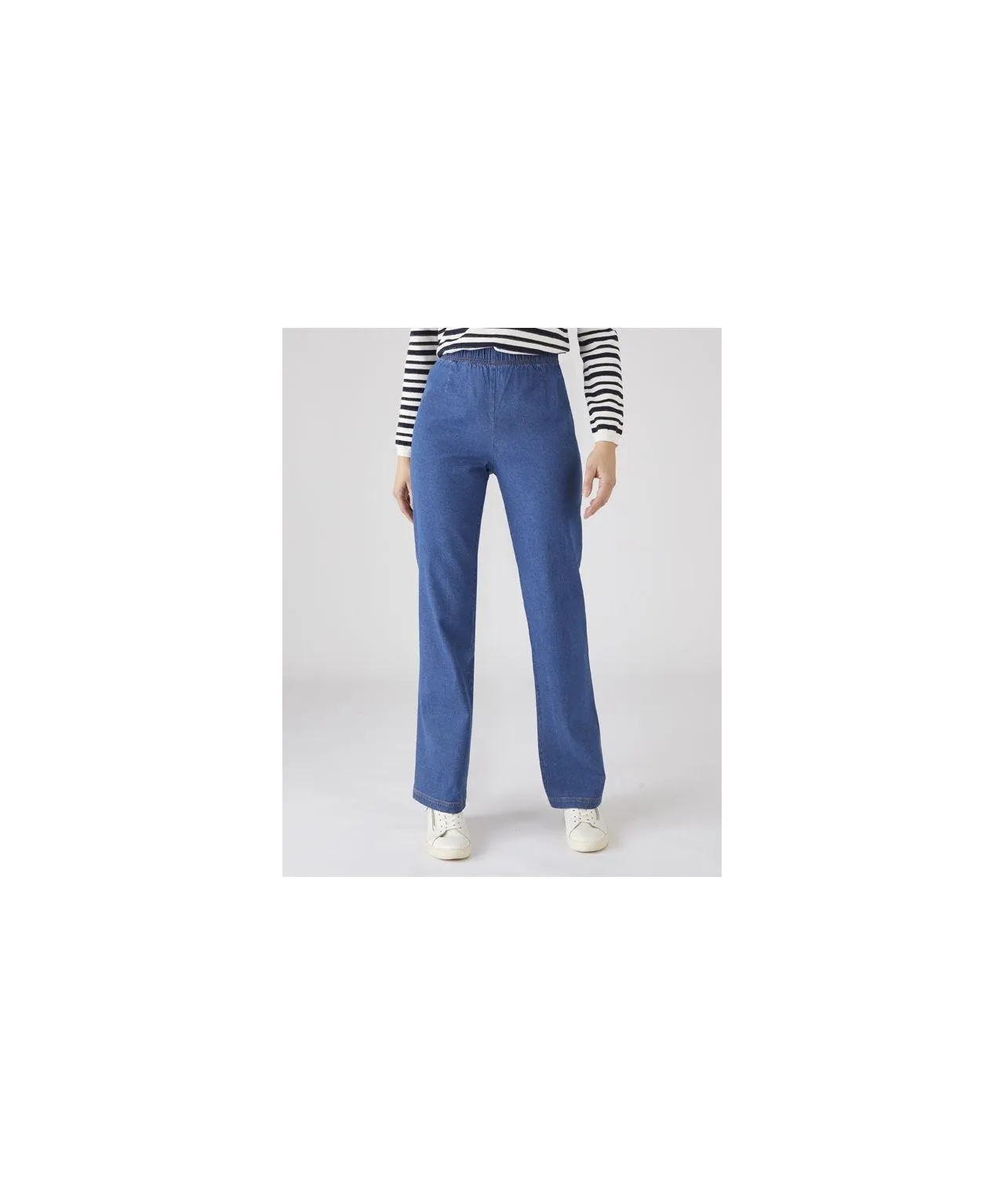 Ladies Pull-On Stretch Jeans