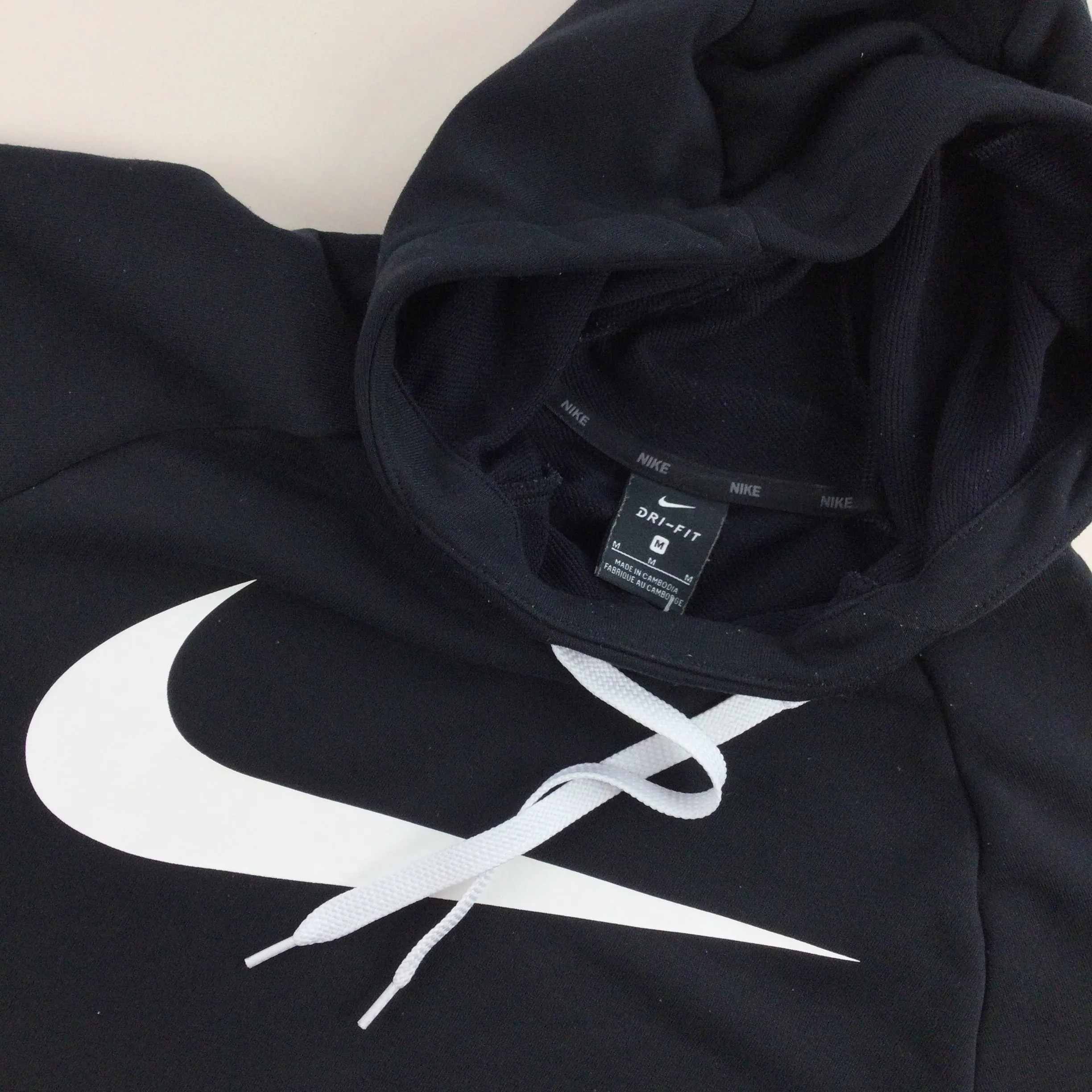 Nike Swoosh Hoodie - Medium