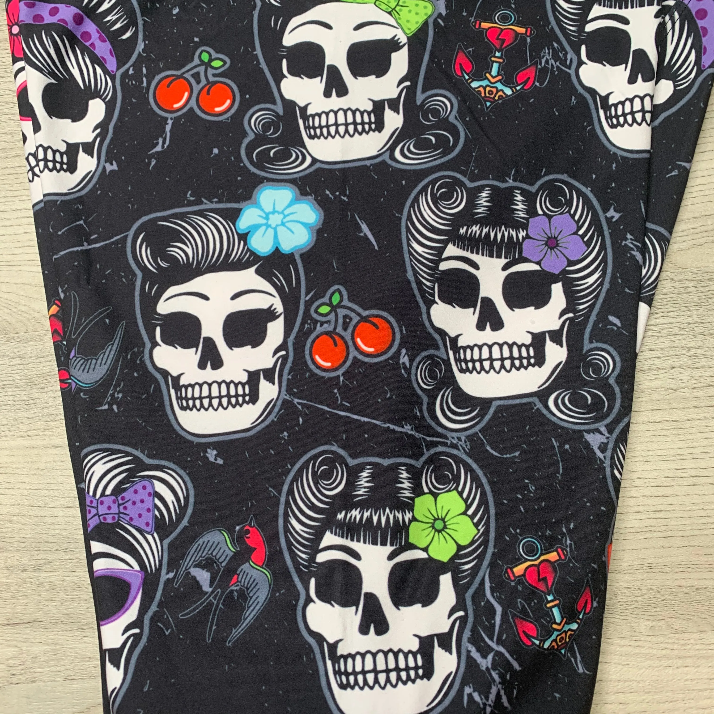 Pinup Skull Soft Leggings