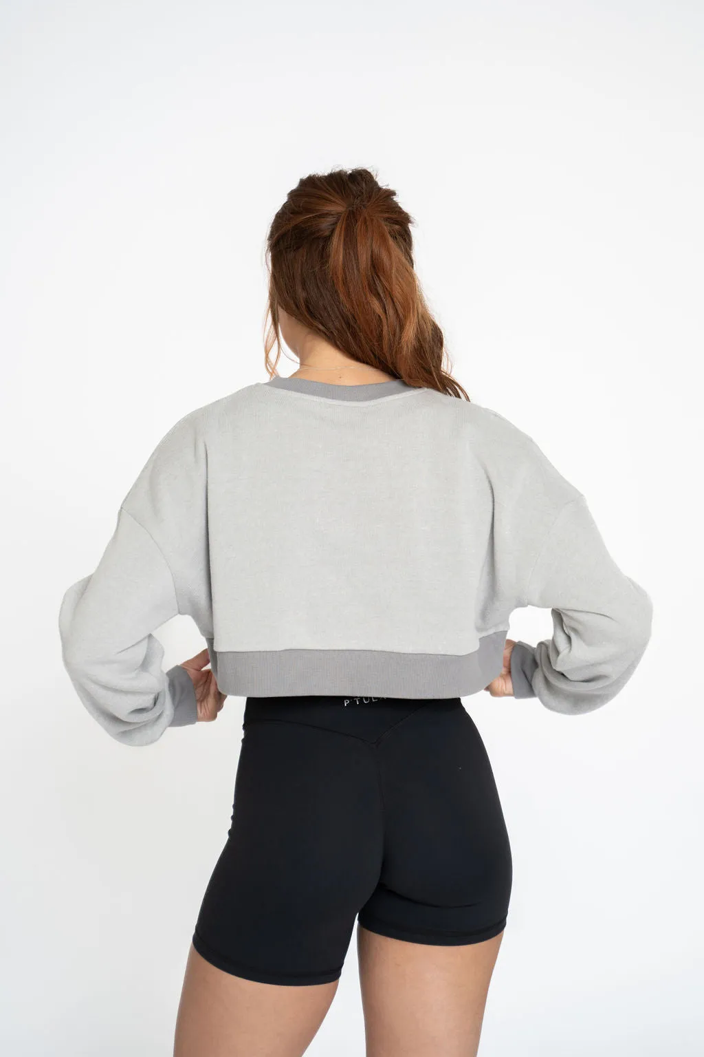 P'tula Light Fleece Cropped Crewneck