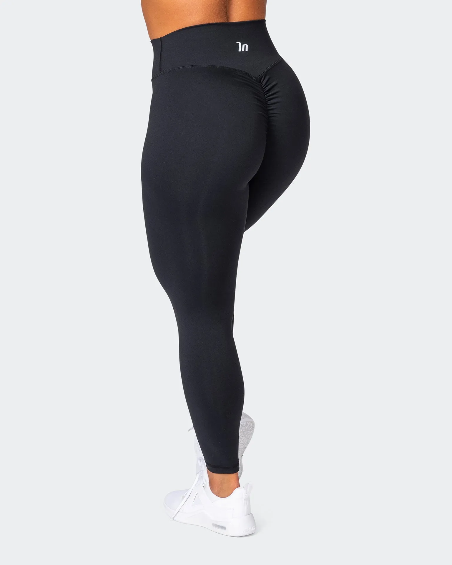 Signature Scrunch Ankle Length Leggings - Black