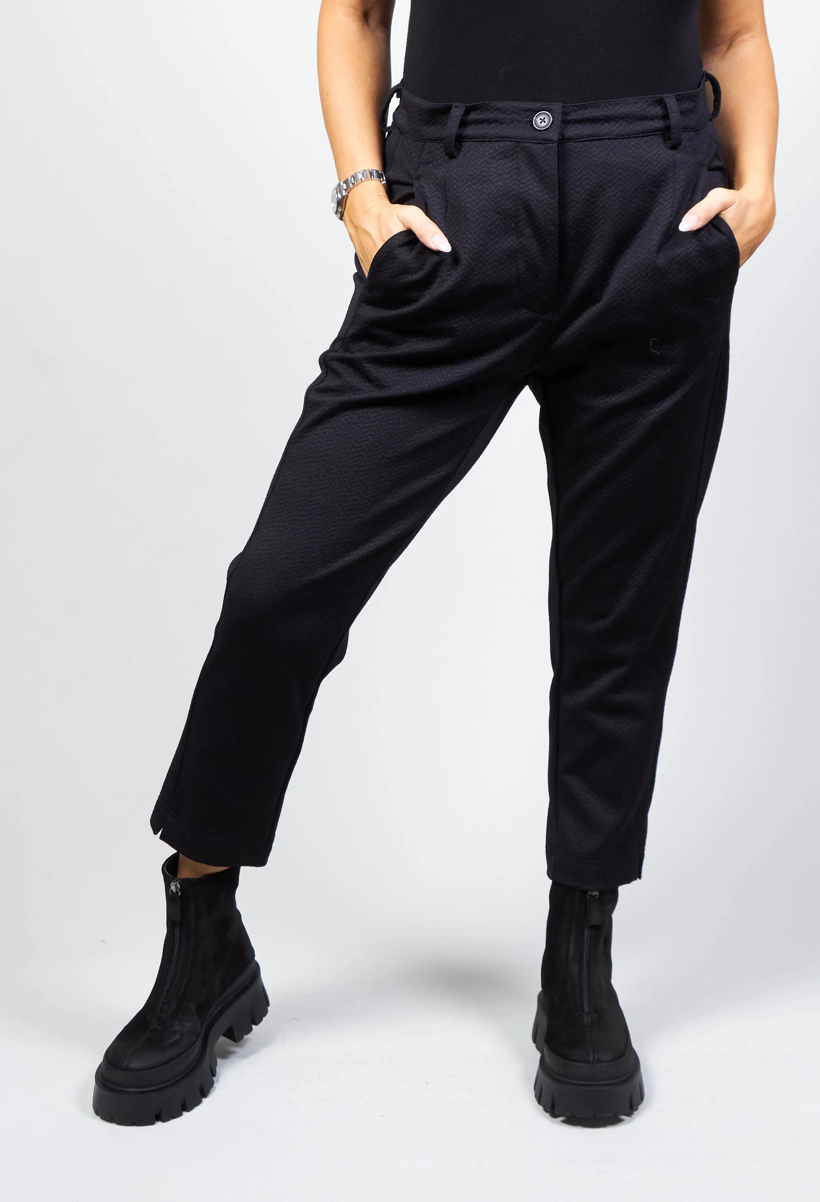 Textured Cropped Ankle Trousers in Black