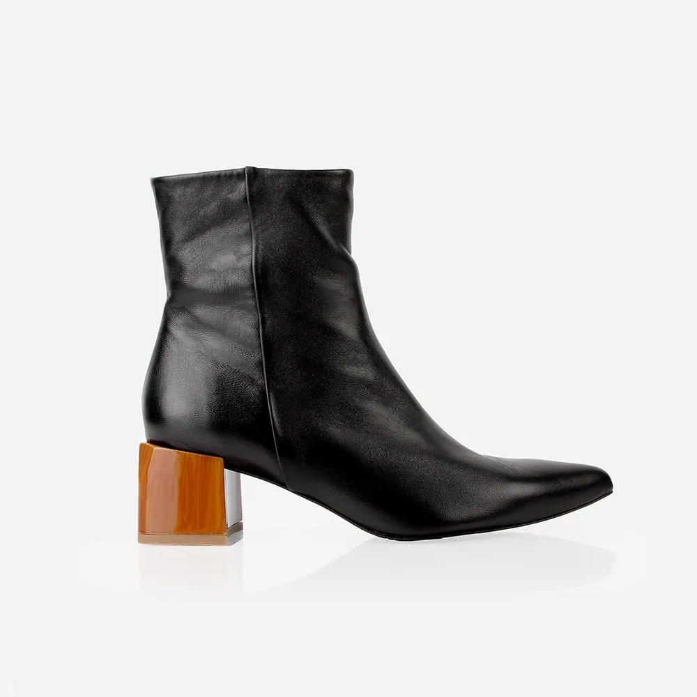 The On Point Boot Black