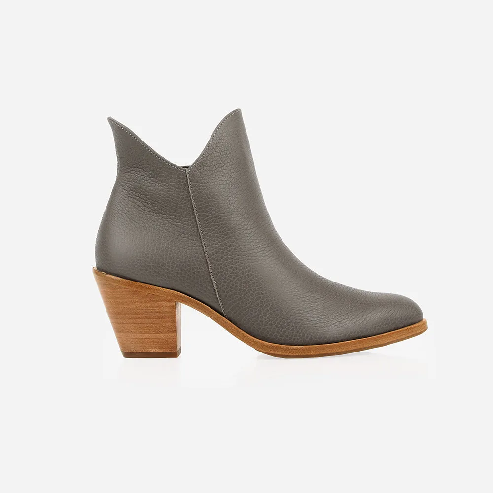 The Two Point Five Ankle Boot Smoke Grey Pebble