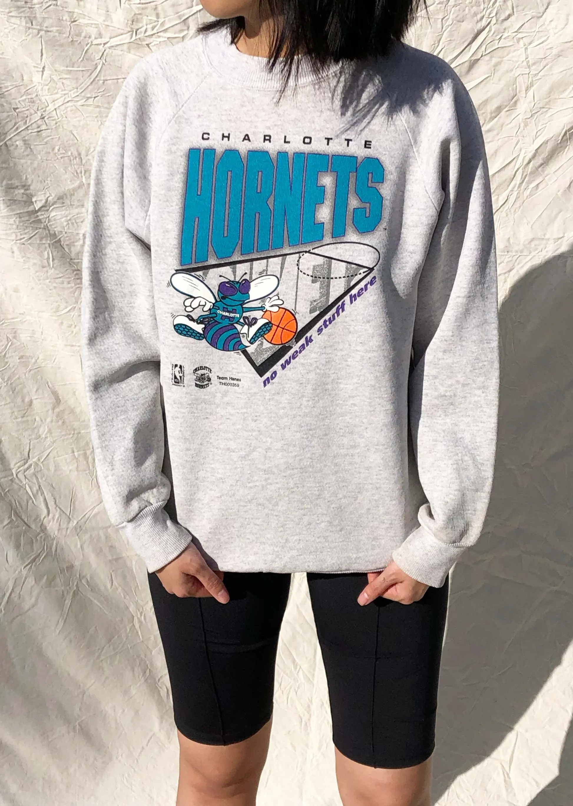 Vintage 90's NBA Charlotte Hornets Sweater Grey (S)