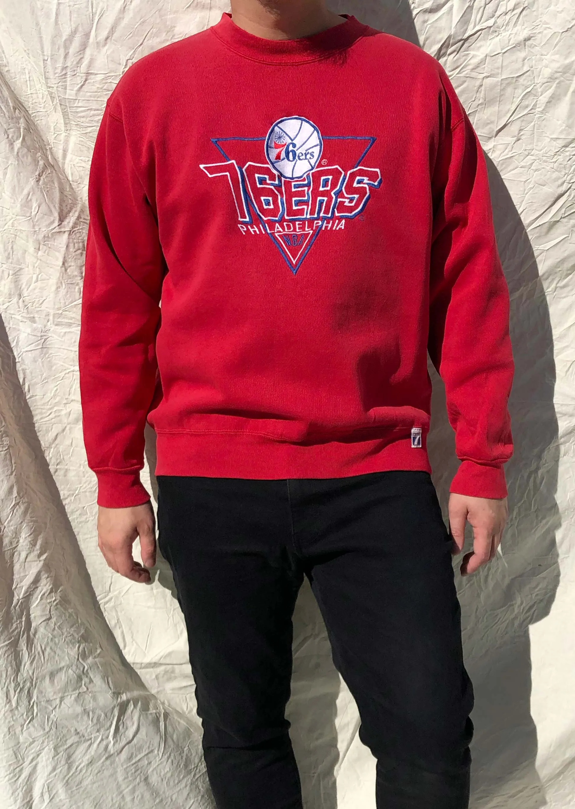 Vintage Logo 7 90's NBA Philadelphia 76ers Embroidered Sweater Red (L)