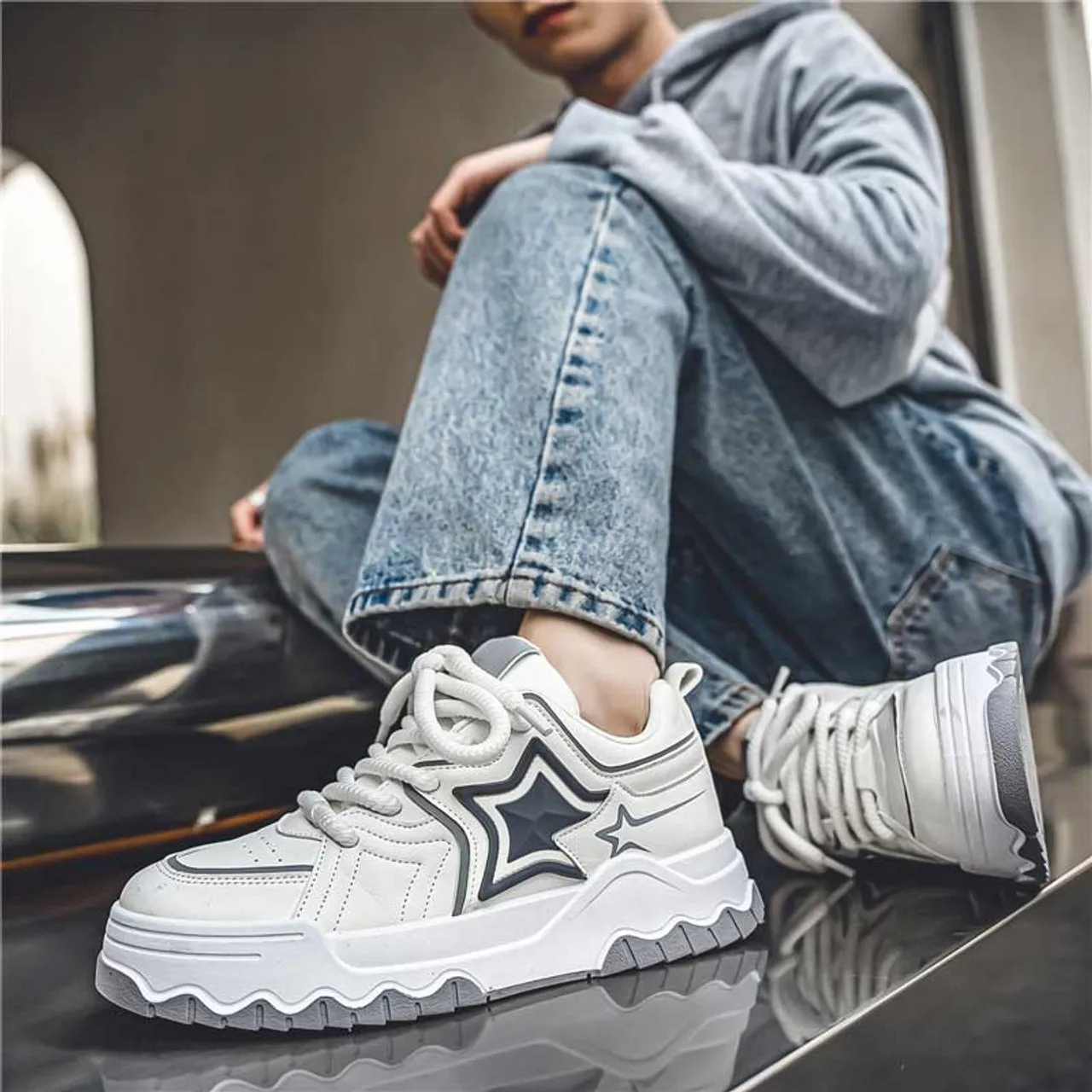 White star pattern casual sport shoe sneaker