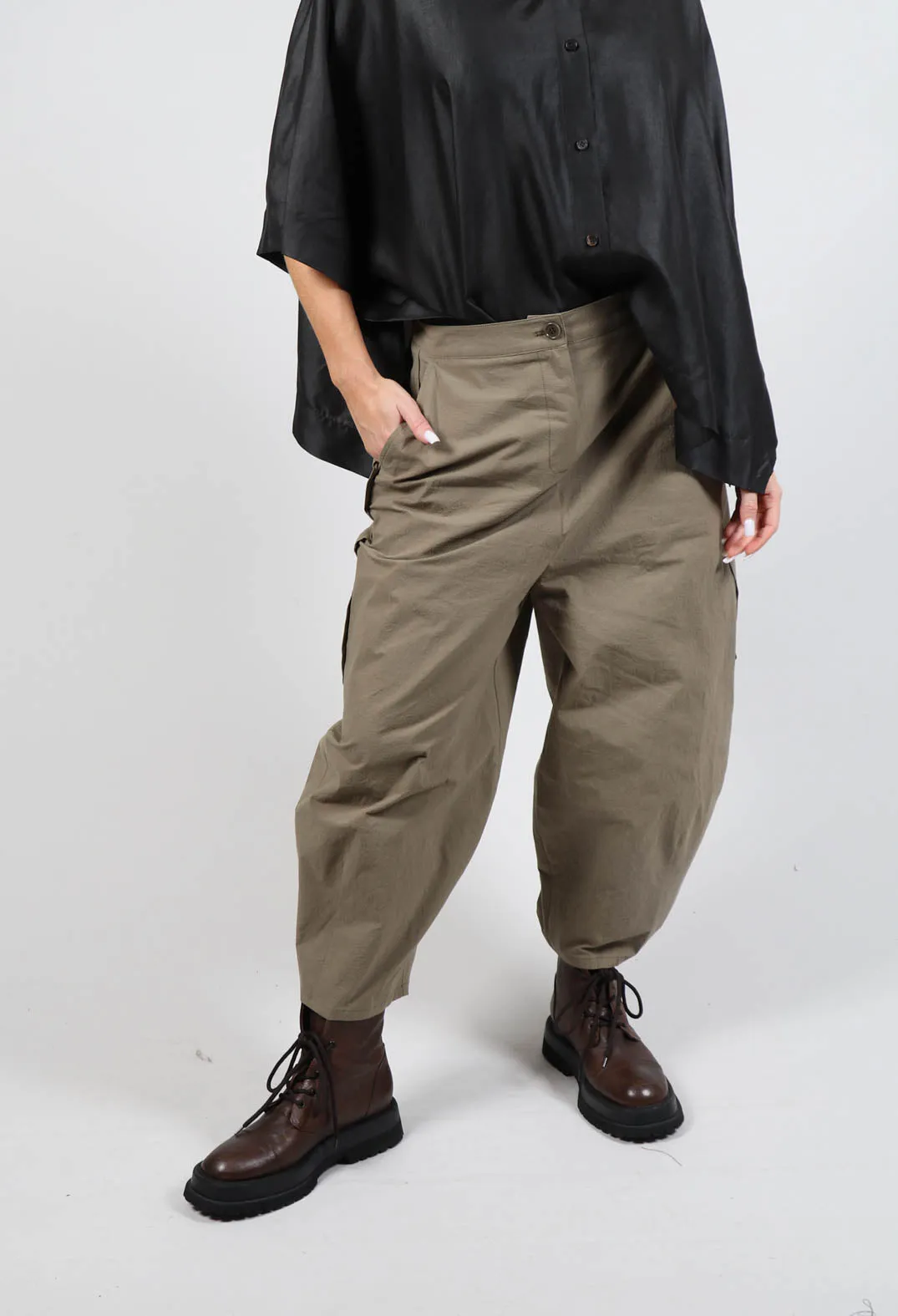 Wide Leg Cropped Trousers in Brown