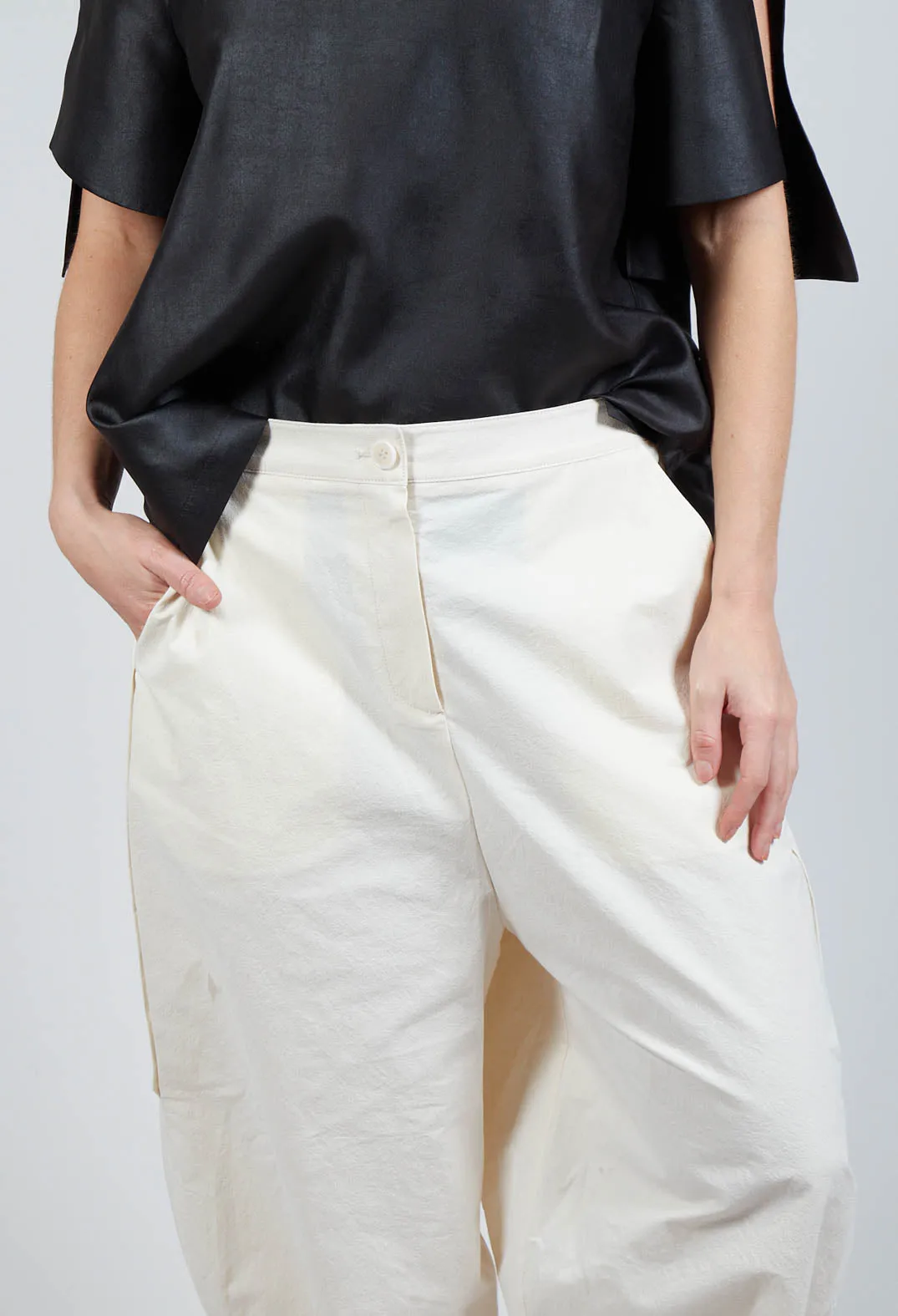 Wide Leg Cropped Trousers in Cream