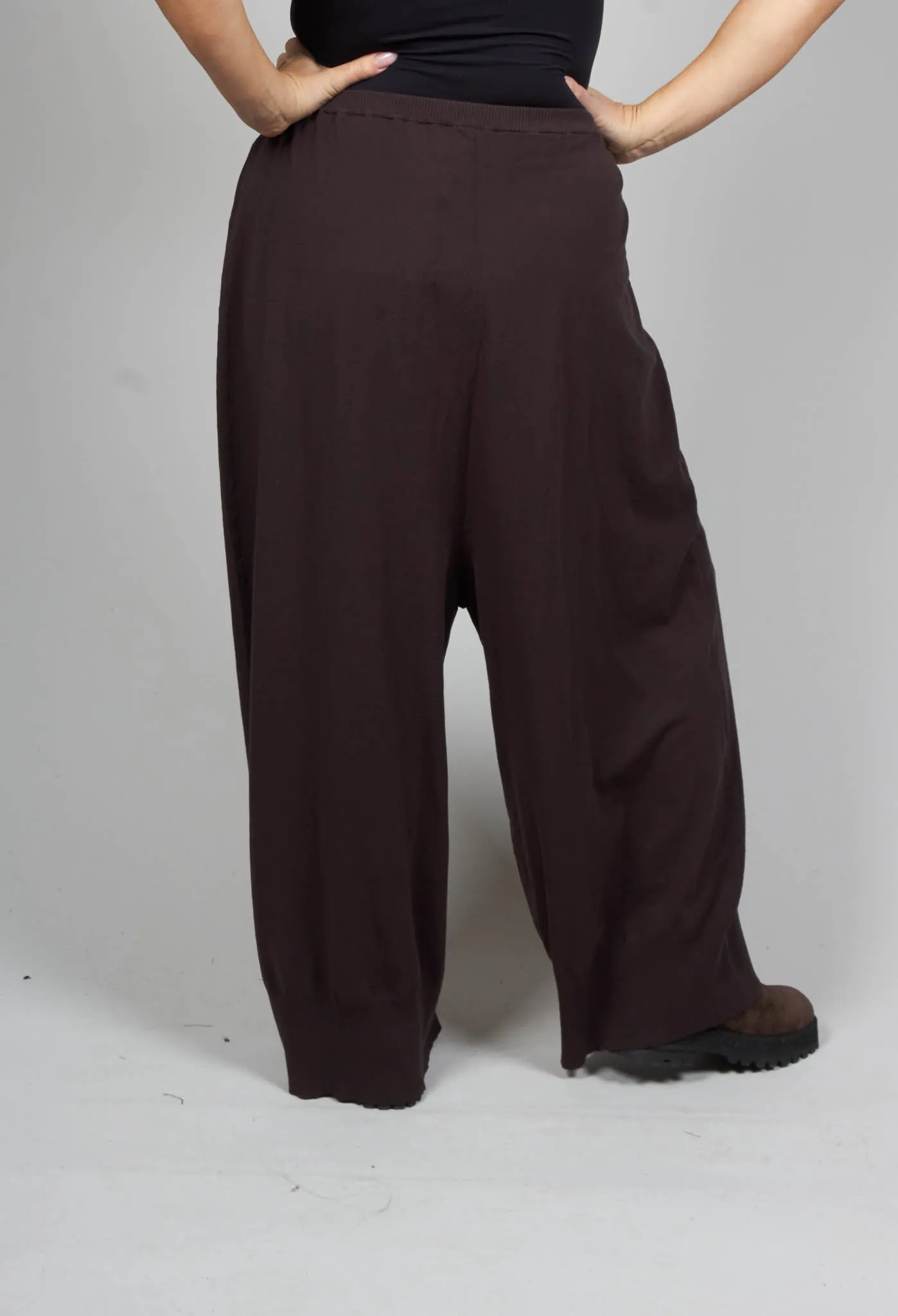 Wide Leg Trousers in Dark Brown