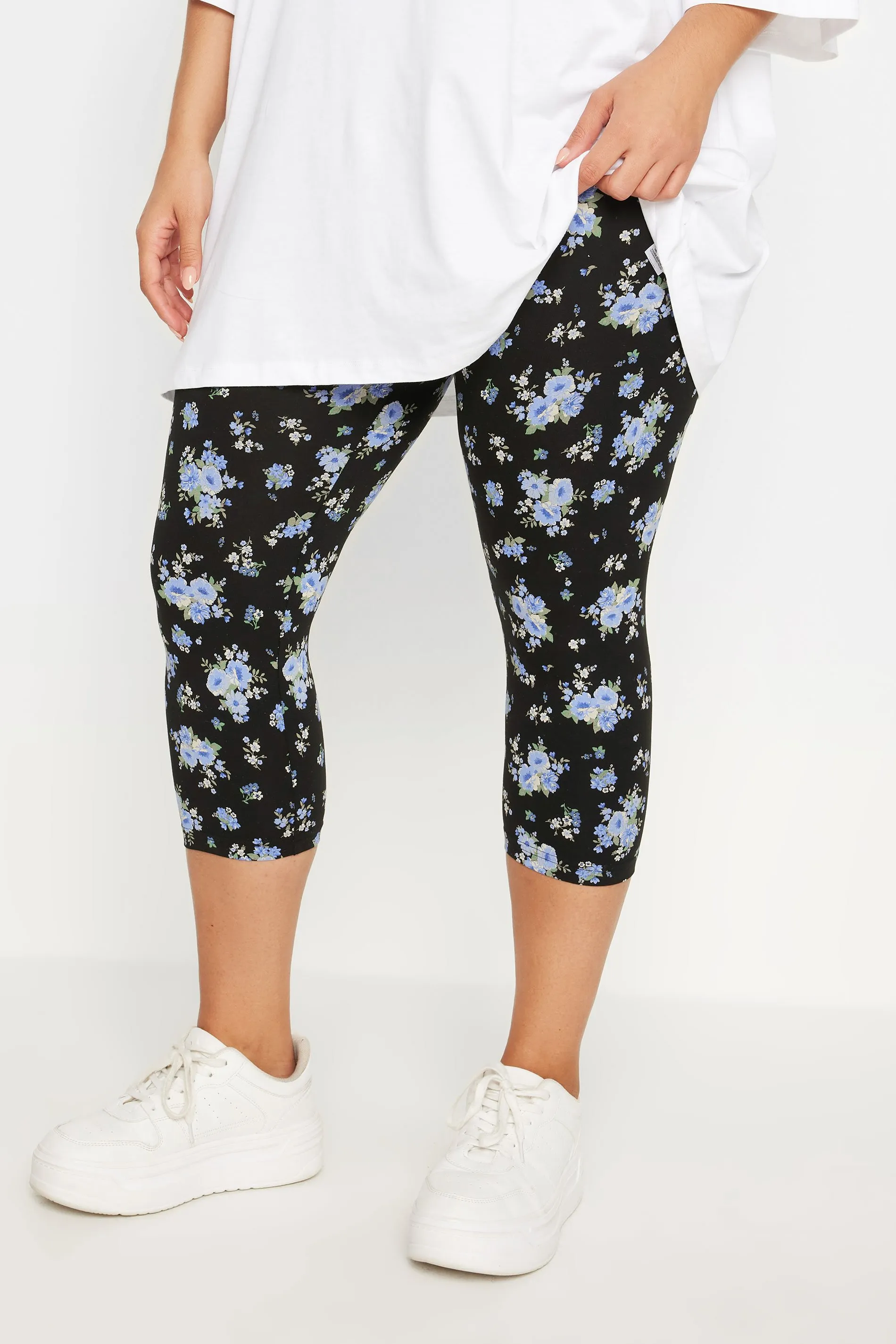 YOURS Curve 2 PACK Black & Blue Floral Print Cropped Leggings